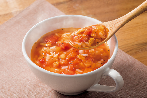 真っ赤なトマトのスープ
